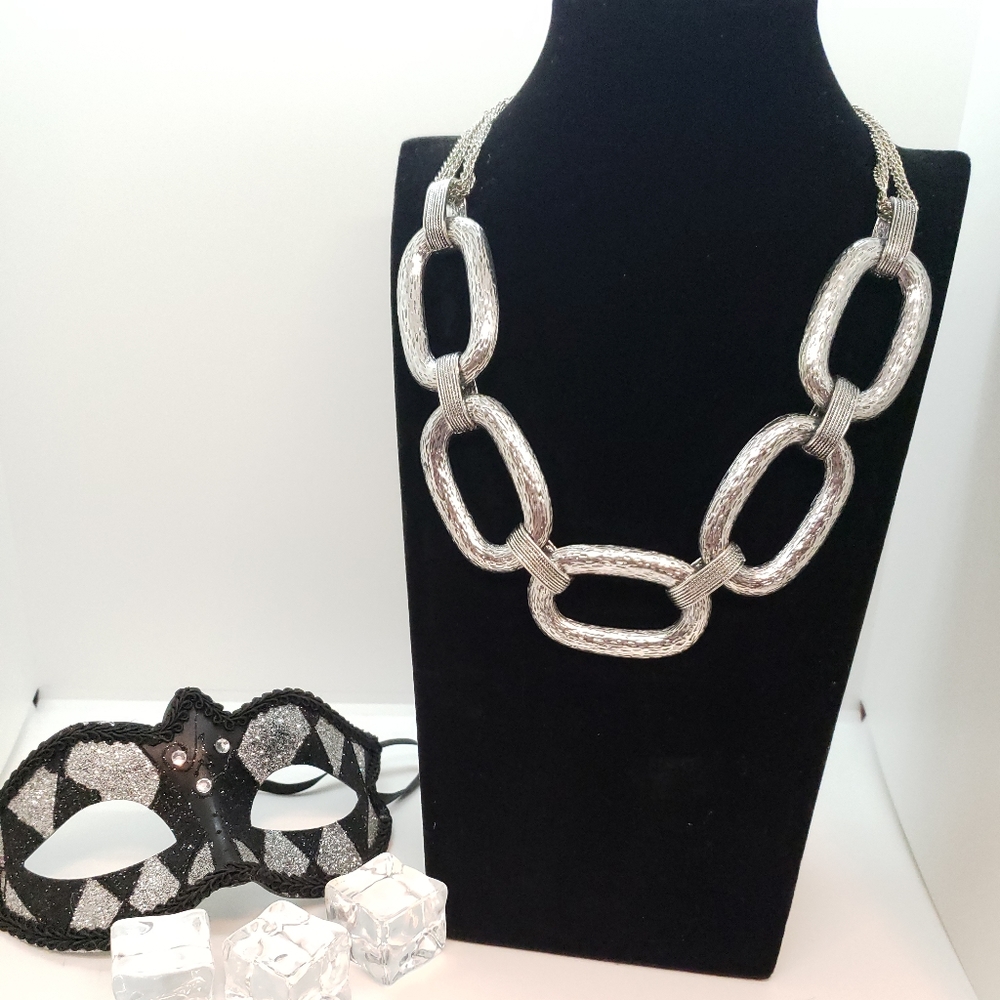 Large Chain Necklace